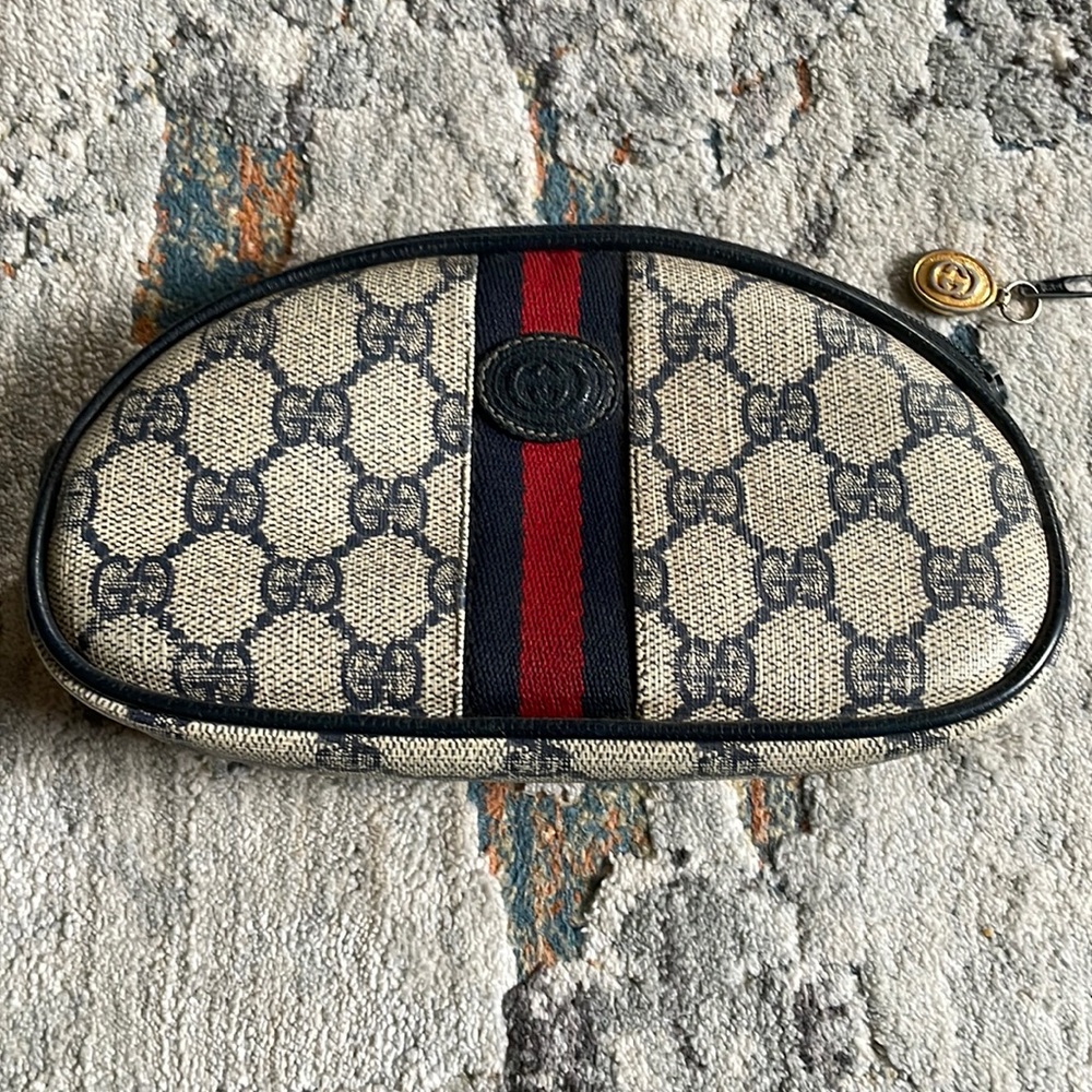 Vintage Gucci cosmetic travel pouch authentic
